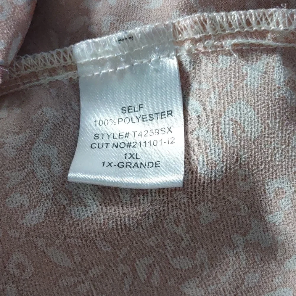 Blush by BJ Button Down Ruched Blouse Dusty Pink 1X - Picture 6 of 7